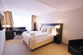 Hotel Zi 3*